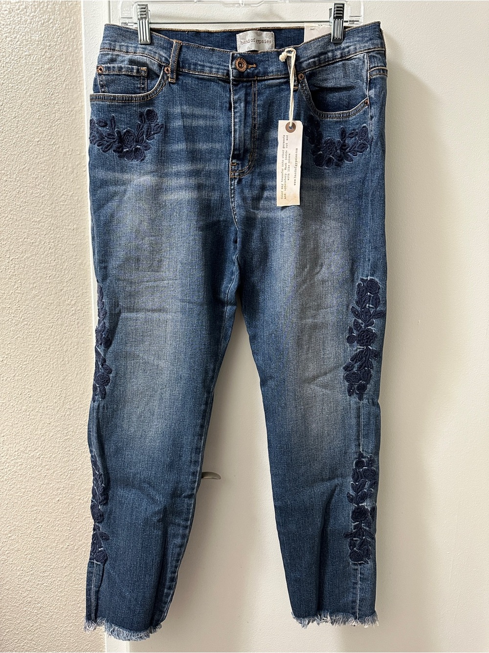Band of Gypsies Navy Blue Cropped Jeans with Floral Embroidery